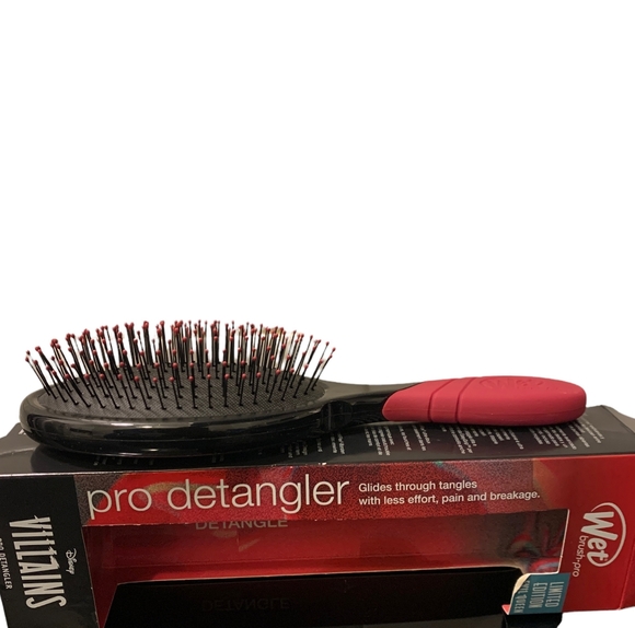 Limited Edition Disney Villains Detangler Brush - Picture 2 of 4